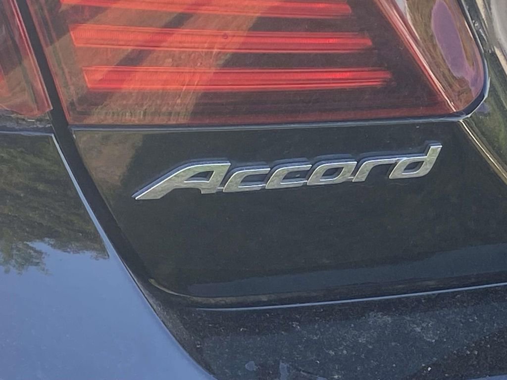 Used 2017 Honda Accord EX-L image 11