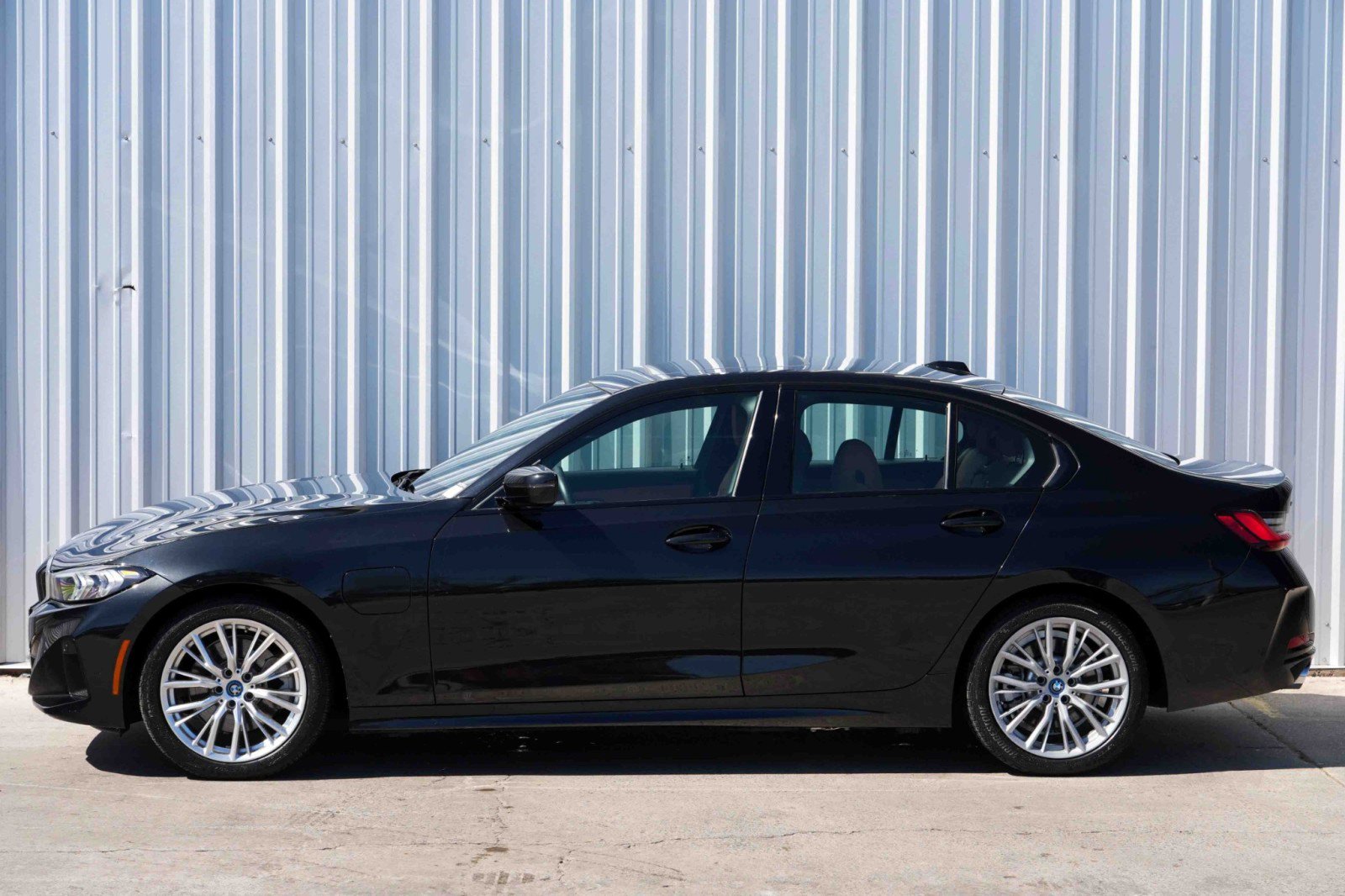 Used 2023 BMW 330e xDrive w/ Premium Package image 51