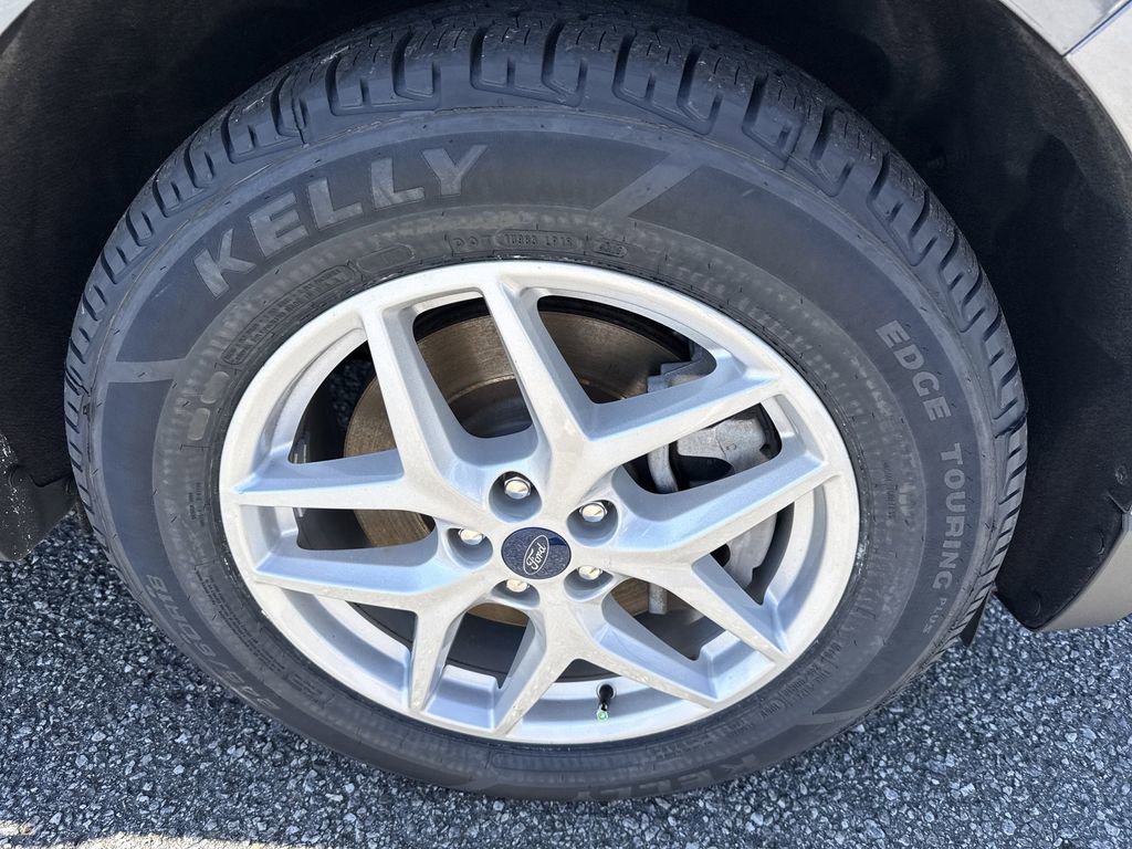 Used 2022 Ford Edge SEL w/ Convenience Package image 12