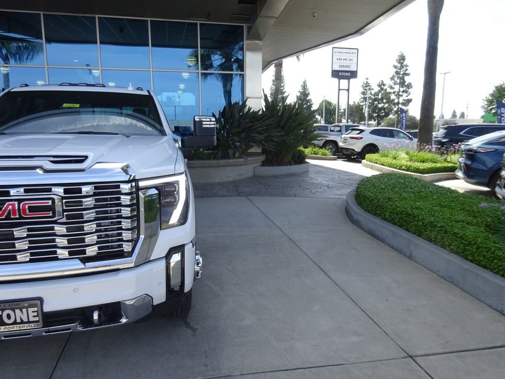 New 2026 GMC Sierra 3500 Denali w/ Denali Reserve Package AWD/4WD image 32