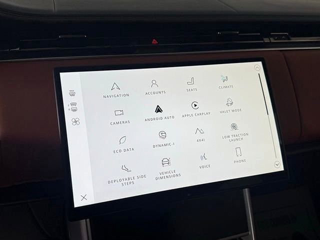 New 2025 Land Rover Range Rover SV AWD/4WD image 32