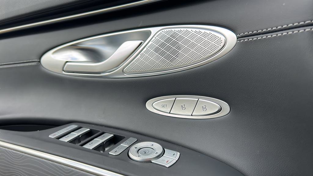 Used 2025 Genesis GV70 2.5T w/ Advanced Package AWD/4WD image 29