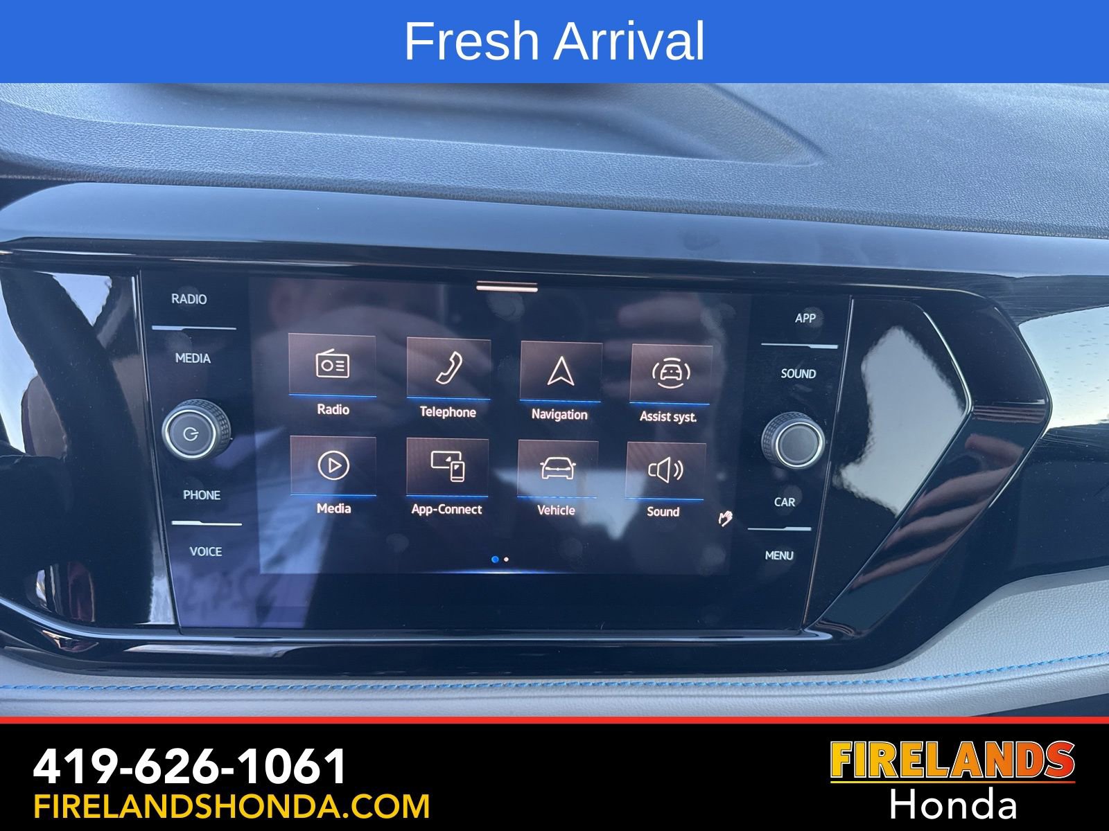 Used 2024 Volkswagen Taos SE image 19