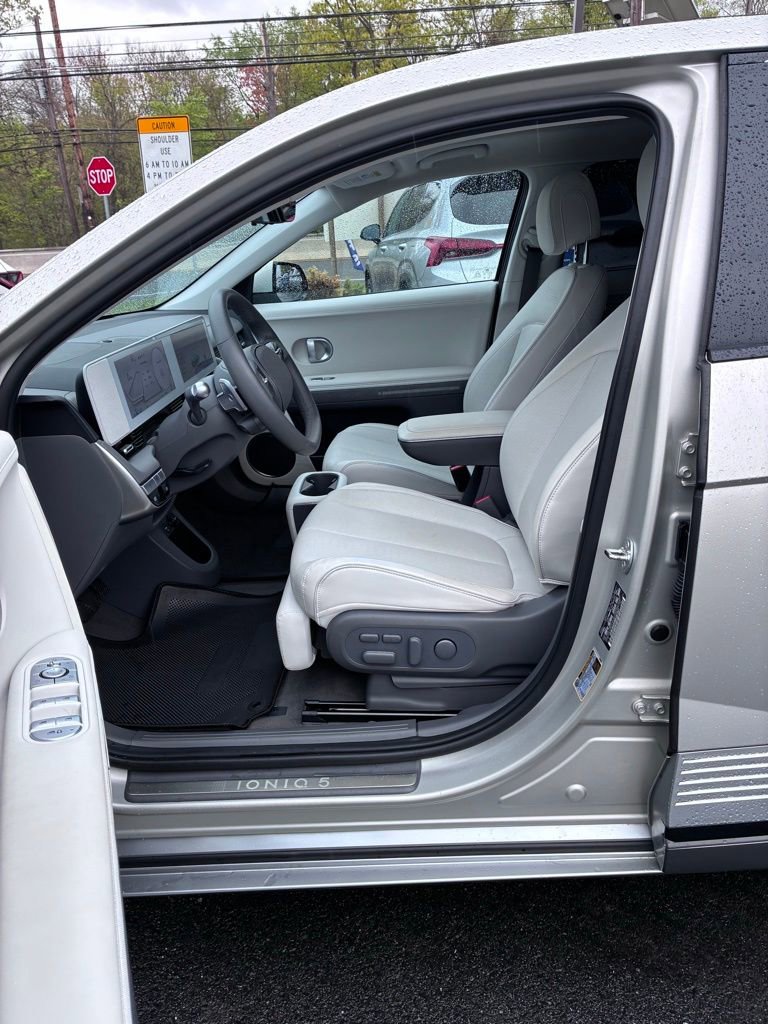 Used 2024 Hyundai Ioniq 5 Limited AWD/4WD image 26