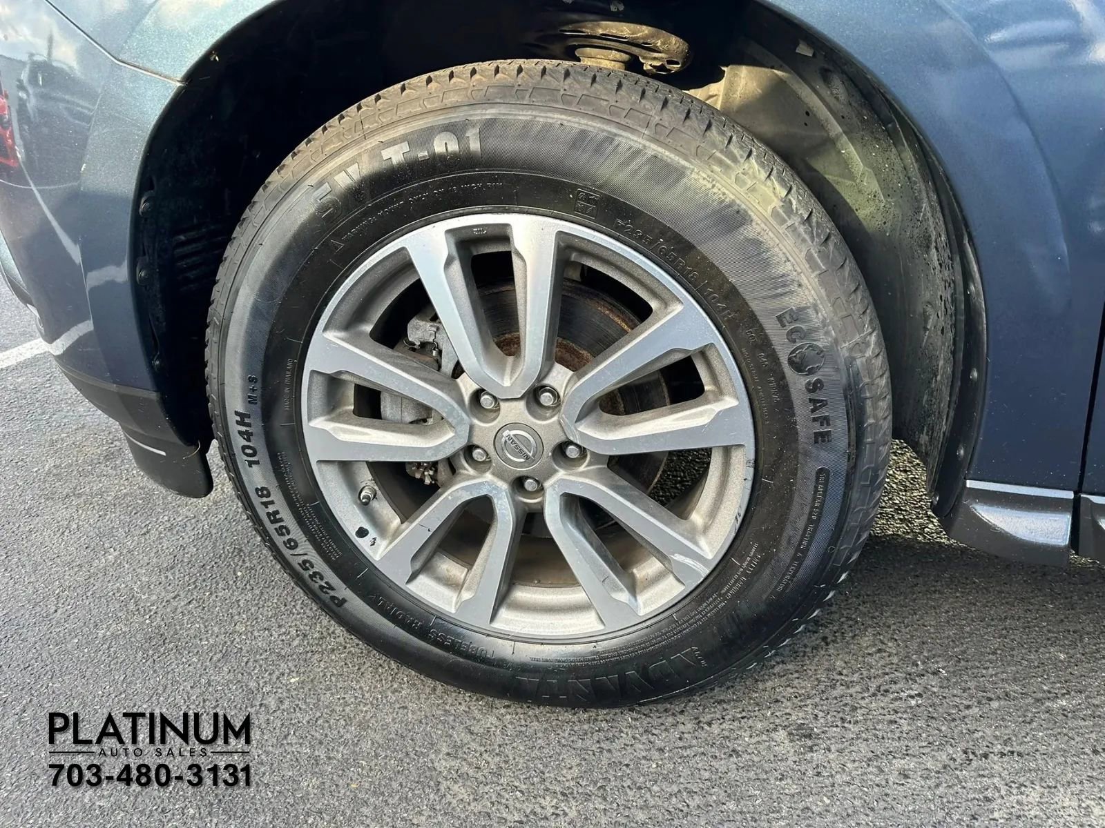 Used 2015 Nissan Pathfinder SV FWD image 19