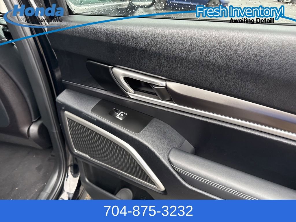 Used 2023 Kia Telluride S w/ S Sunroof Package image 12