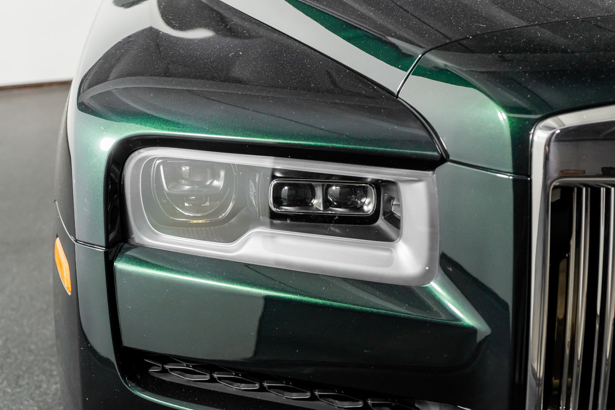 Used 2023 Rolls-Royce Cullinan w/ Cullinan Package image 15