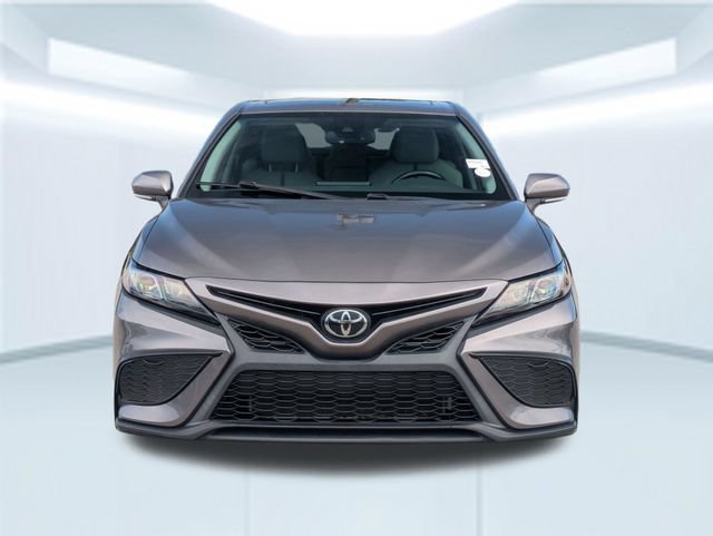 Used 2024 Toyota Camry SE w/ Convenience Package FWD image 10