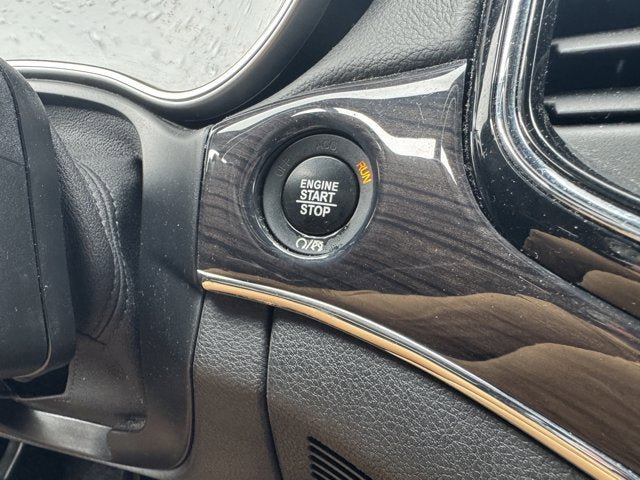 Used 2019 Jeep Grand Cherokee Overland AWD/4WD image 21