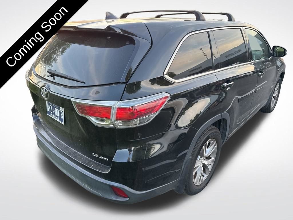 Used 2015 Toyota Highlander Plus AWD/4WD image 4
