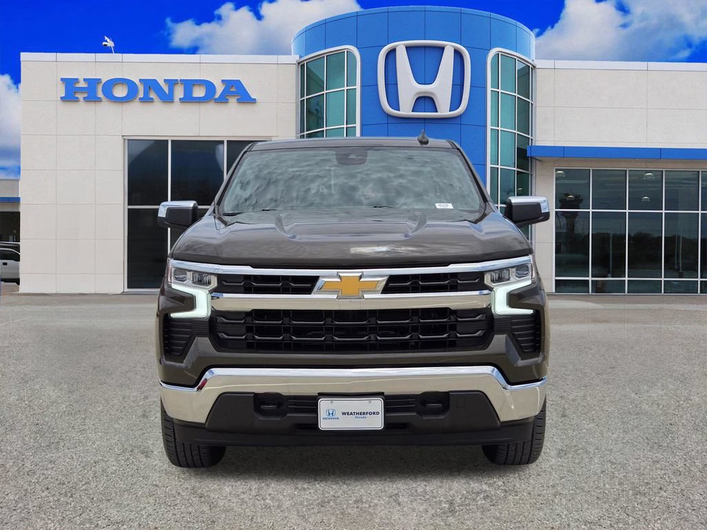 Used 2023 Chevrolet Silverado 1500 LT AWD/4WD image 8