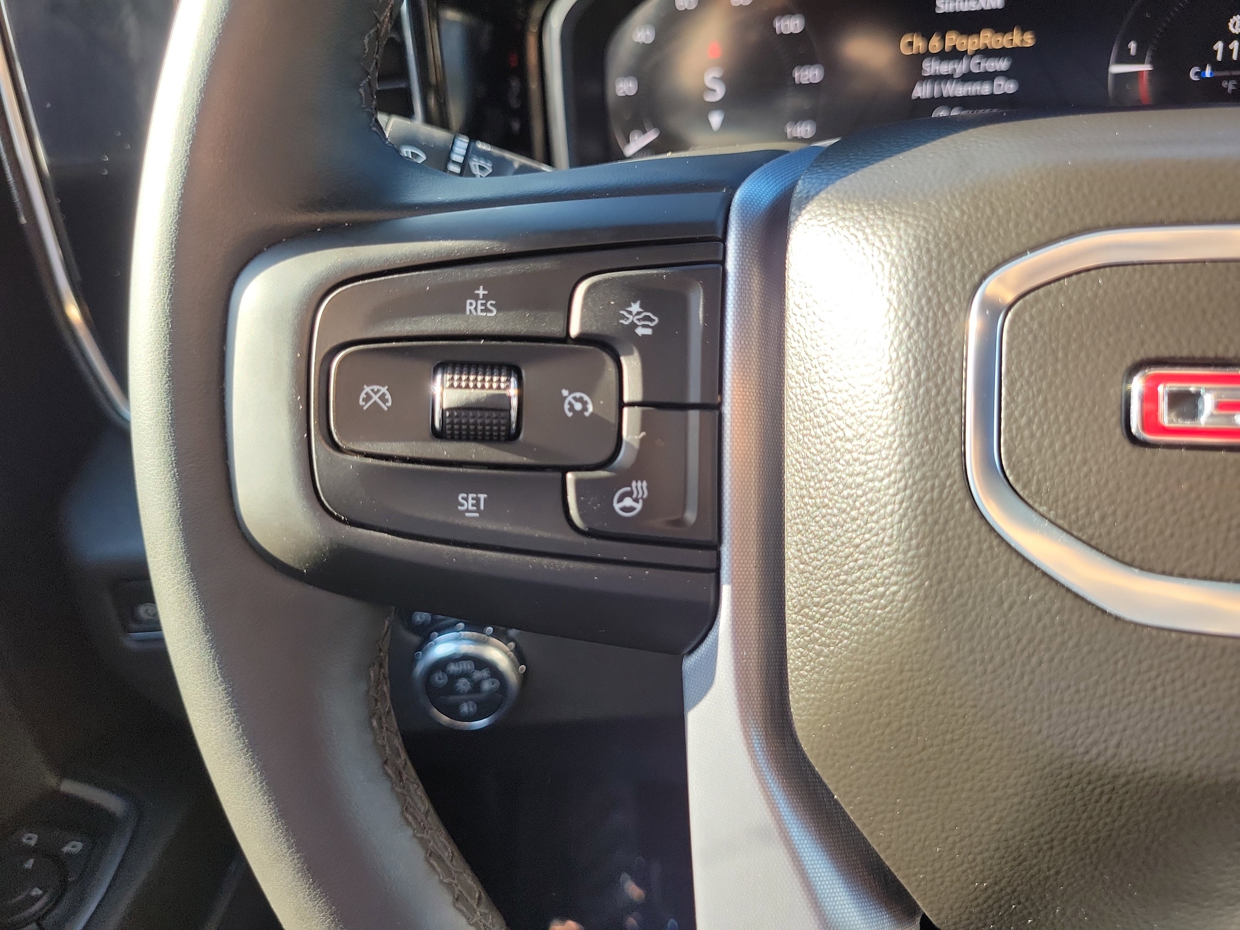 Used 2024 GMC Sierra 1500 Elevation image 17