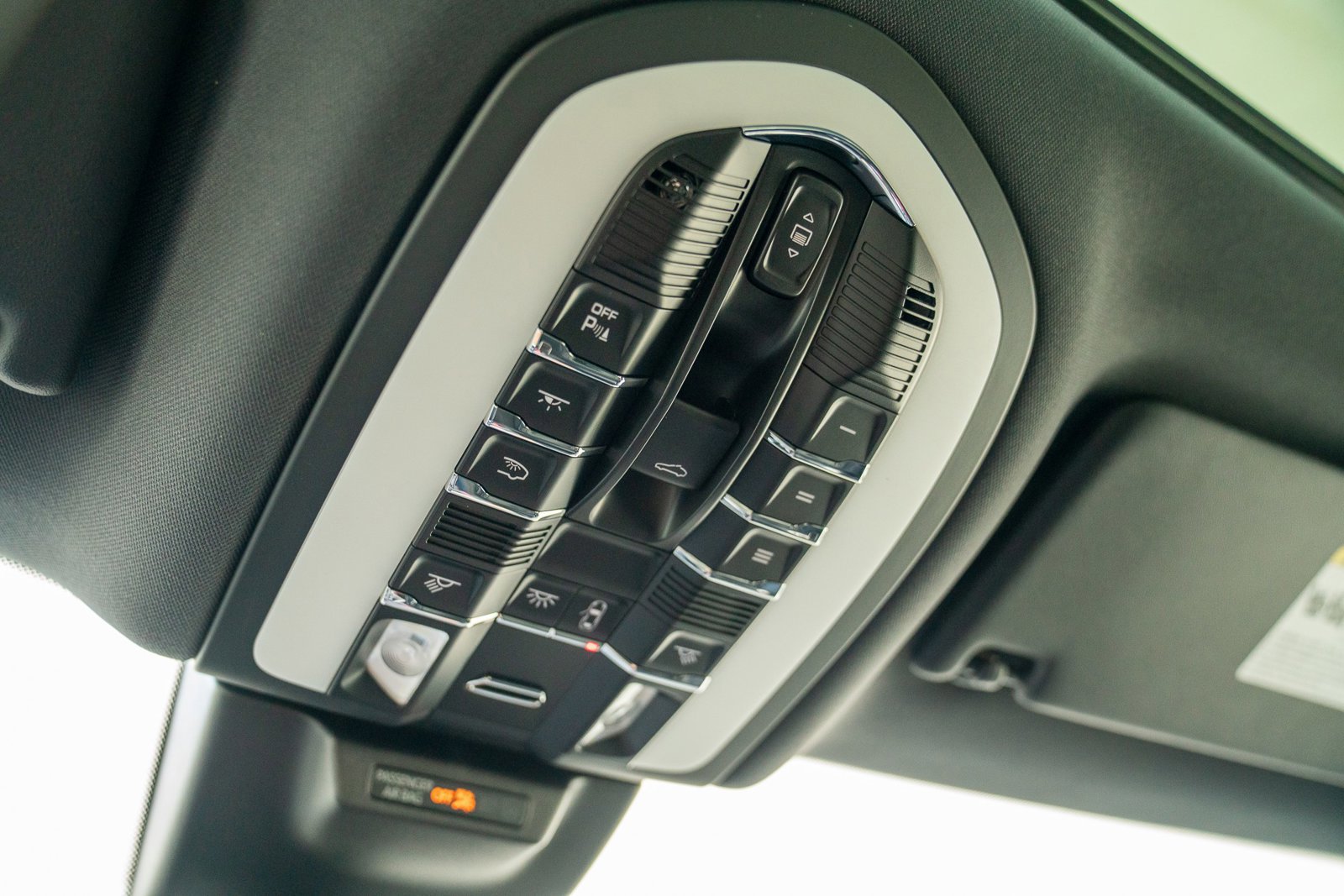 New 2025 Porsche Macan S image 19