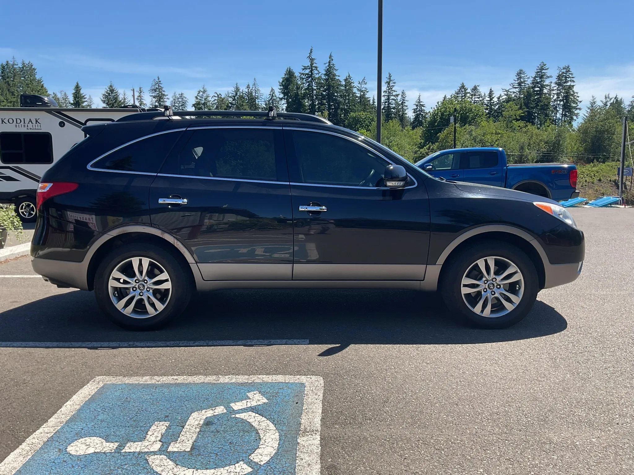 Used 2012 Hyundai Veracruz Limited FWD image 6