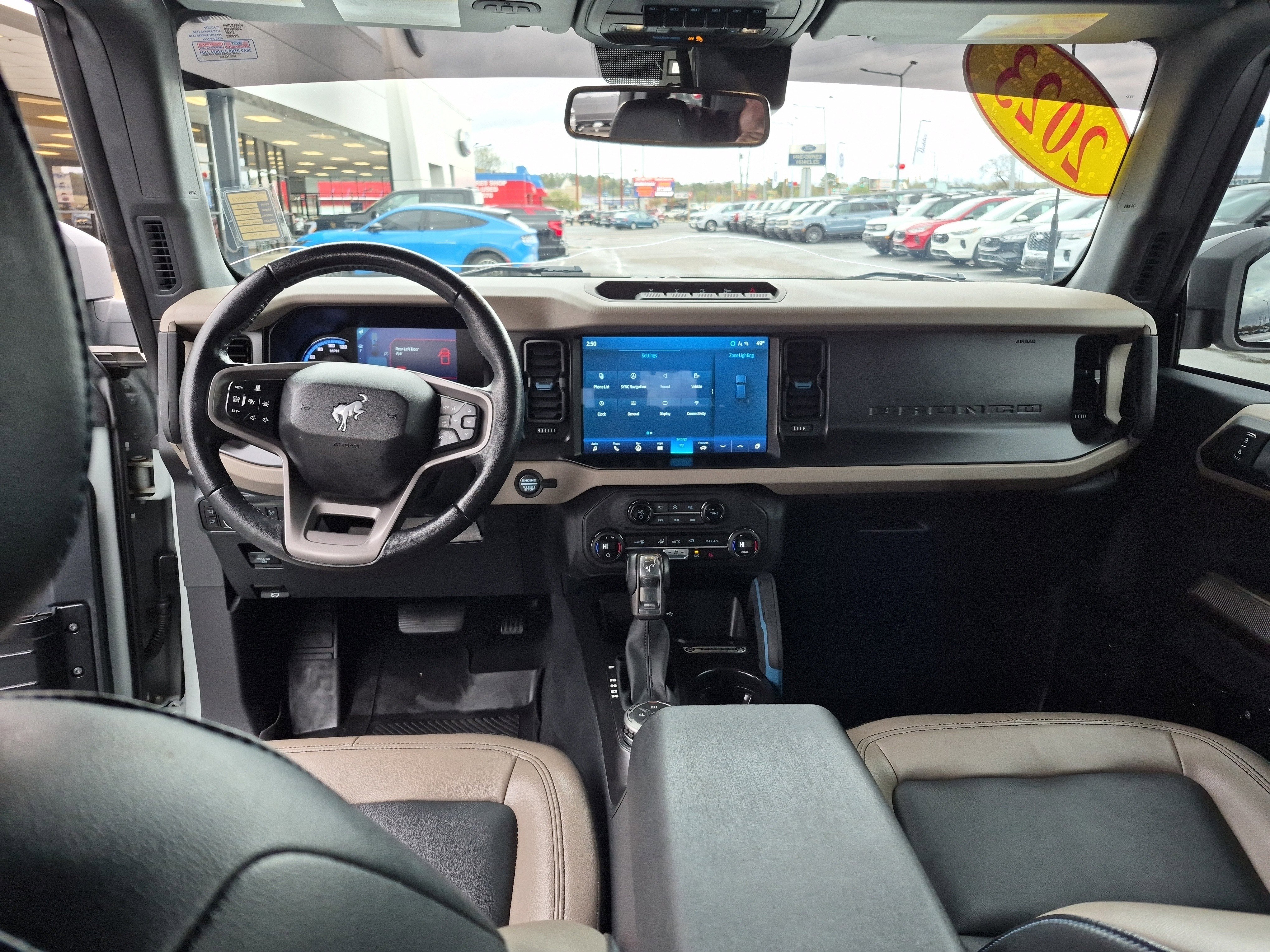 Used 2023 Ford Bronco Wildtrak image 22