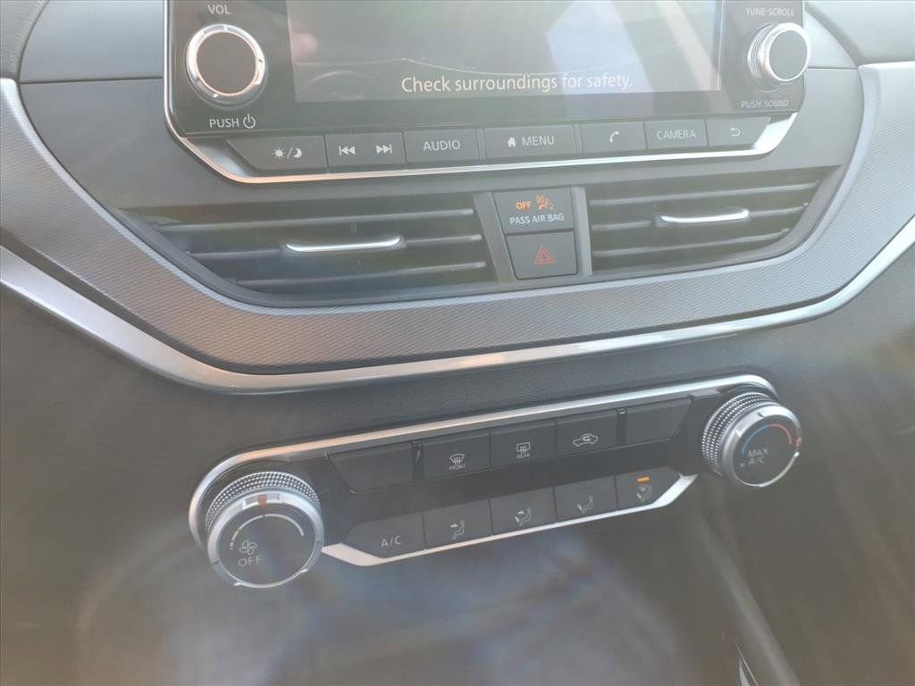 New 2025 Nissan Altima 2.5 SR image 12