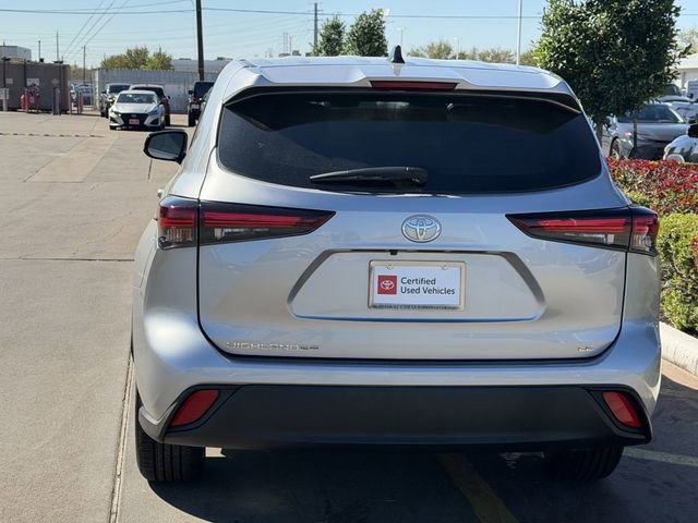 Used 2025 Toyota Highlander LE image 6