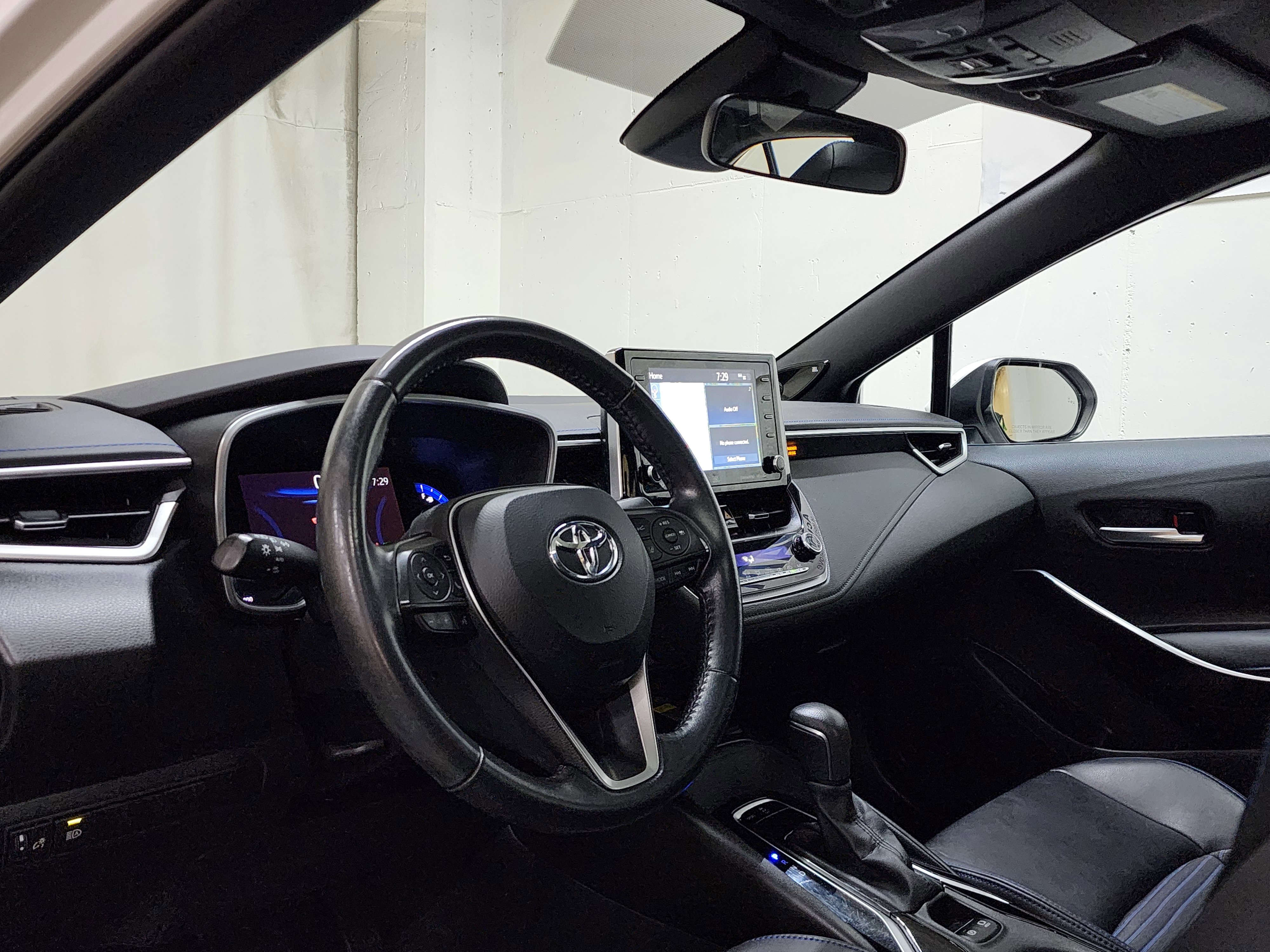 Used 2020 Toyota Corolla XSE image 12