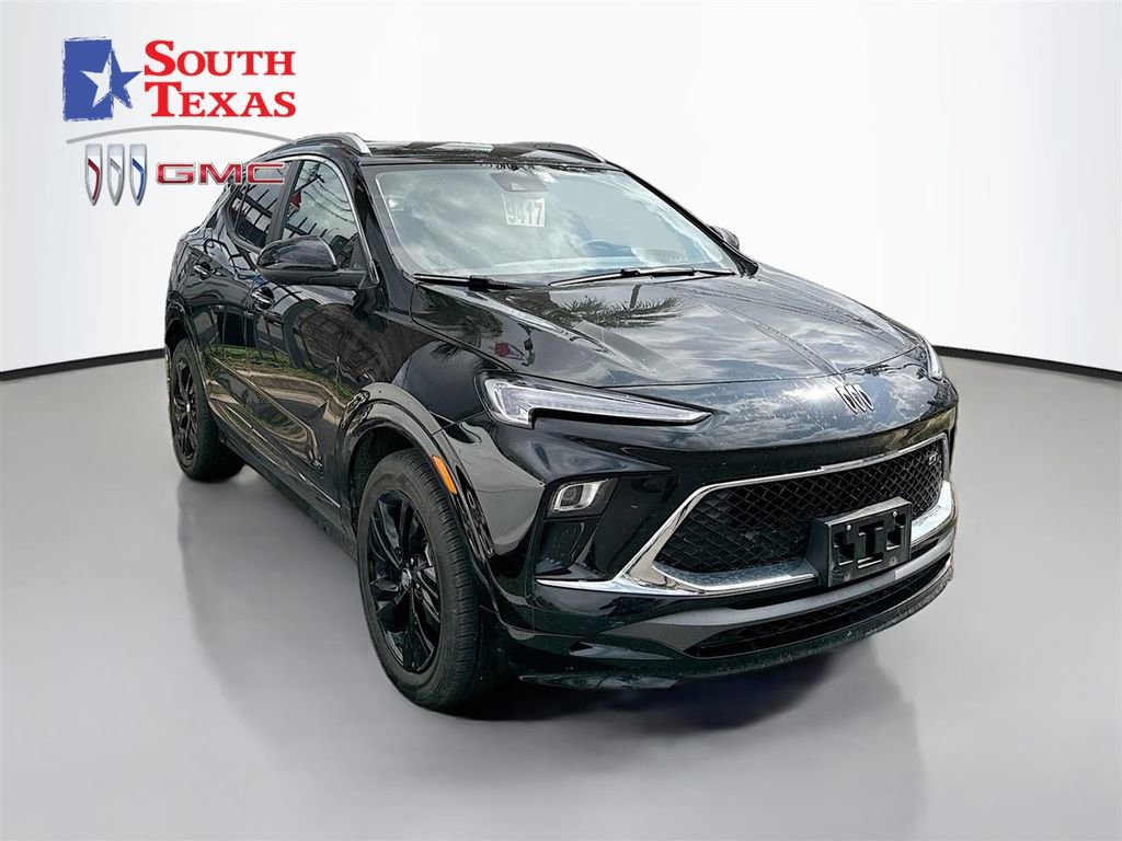Used 2025 Buick Encore GX Sport Touring w/ Comfort Package image 1