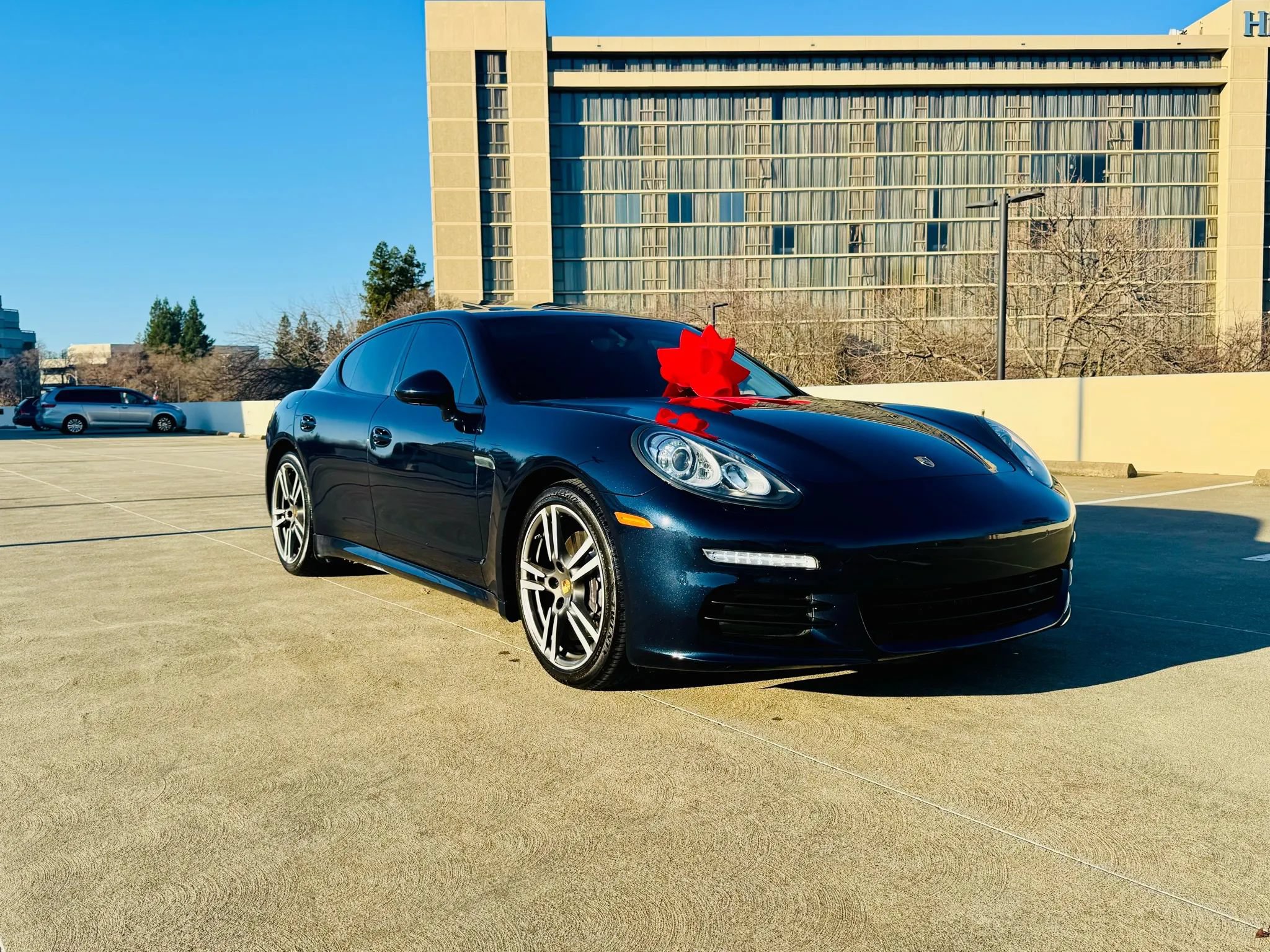 Used 2016 Porsche Panamera Edition RWD image 4