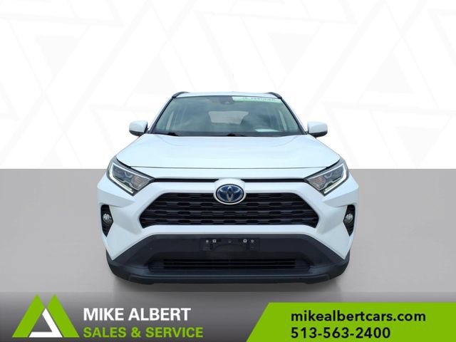 Used 2021 Toyota RAV4 XLE AWD/4WD image 2