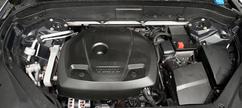 Used 2016 Volvo XC90 T6 Momentum image 35