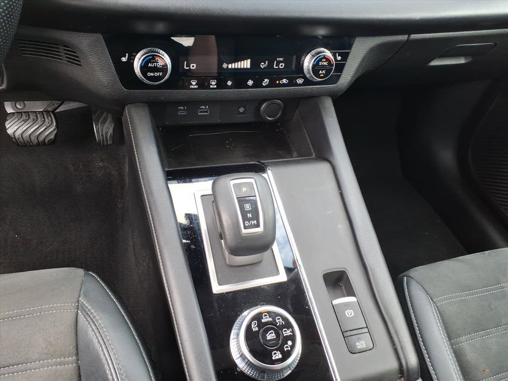 Used 2022 Mitsubishi Outlander SE image 11