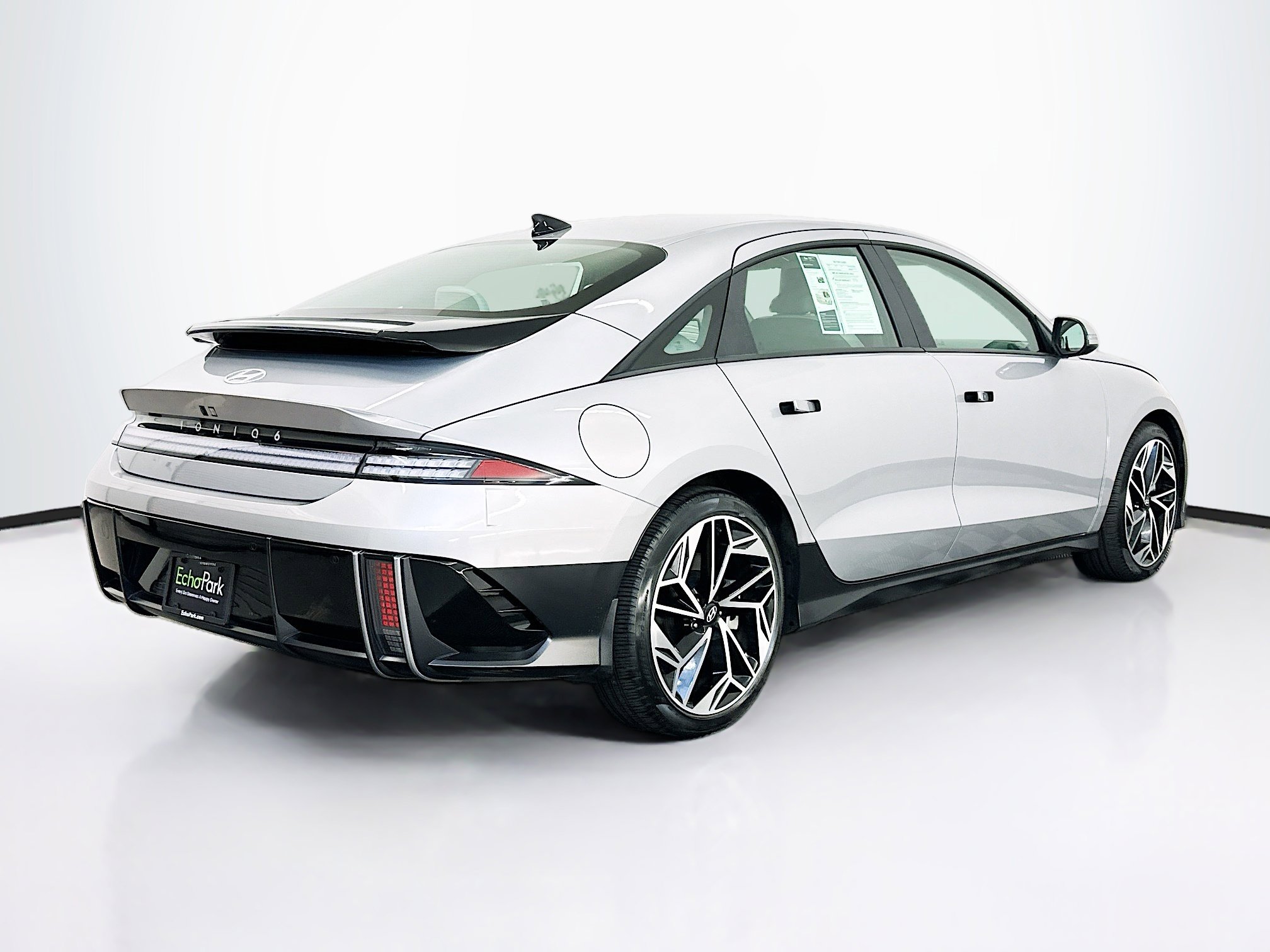 Used 2024 Hyundai Ioniq 6 SEL image 9