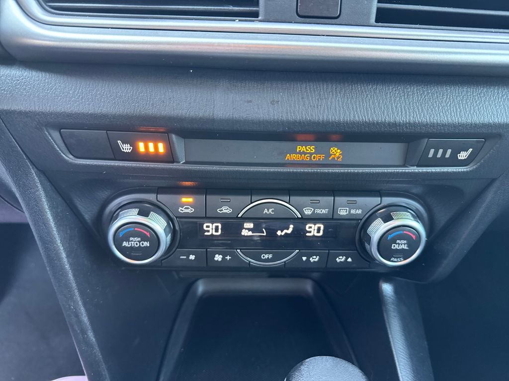 Used 2018 MAZDA MAZDA3 Touring image 22