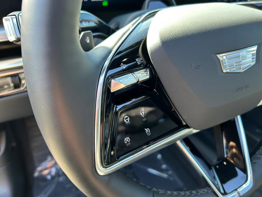 Used 2024 Cadillac Lyriq Luxury w/ LPO, Floor Liner Package image 30