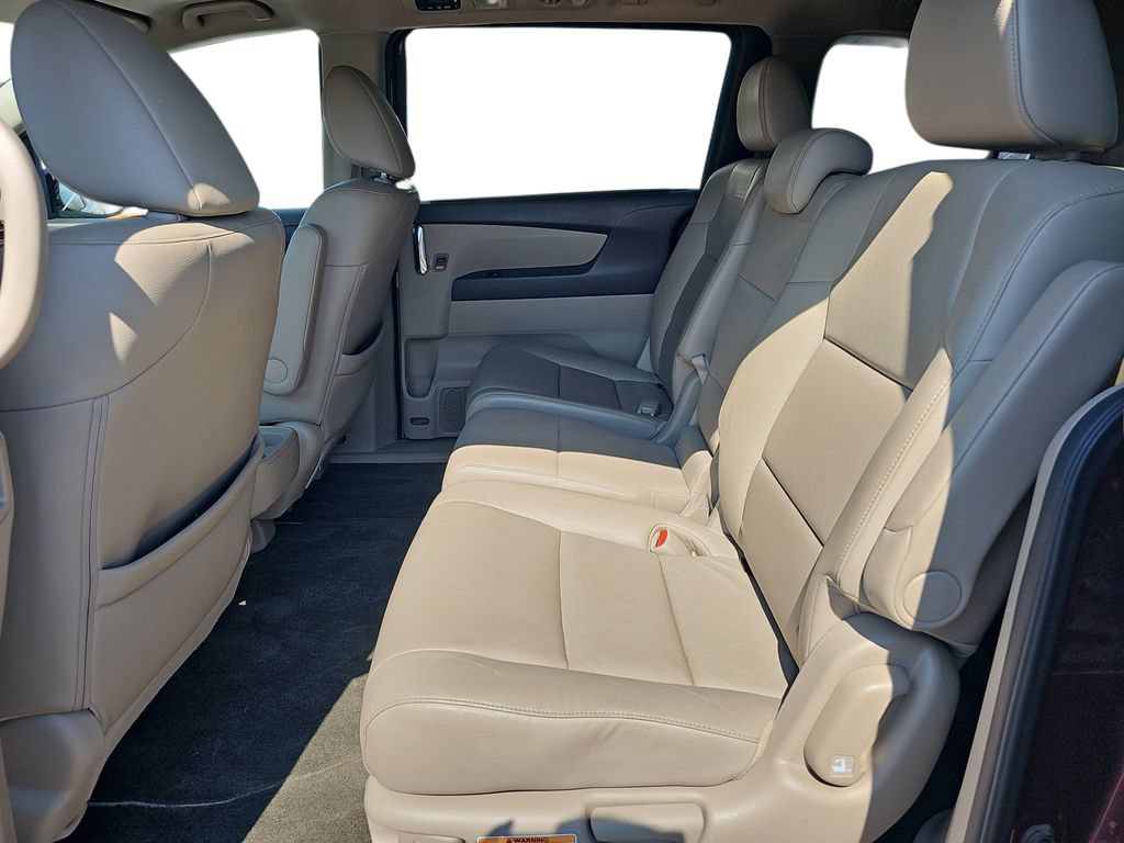 Used 2016 Honda Odyssey Touring Elite image 14