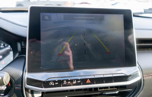 Used 2022 Jeep Compass Trailhawk image 25