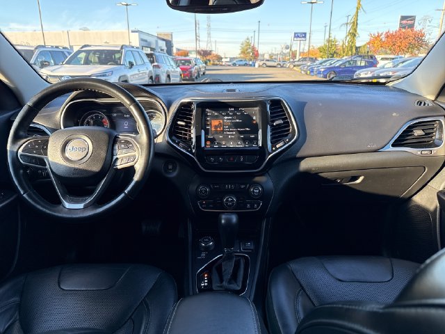 Used 2019 Jeep Cherokee Limited w/ Technology Group AWD/4WD image 11