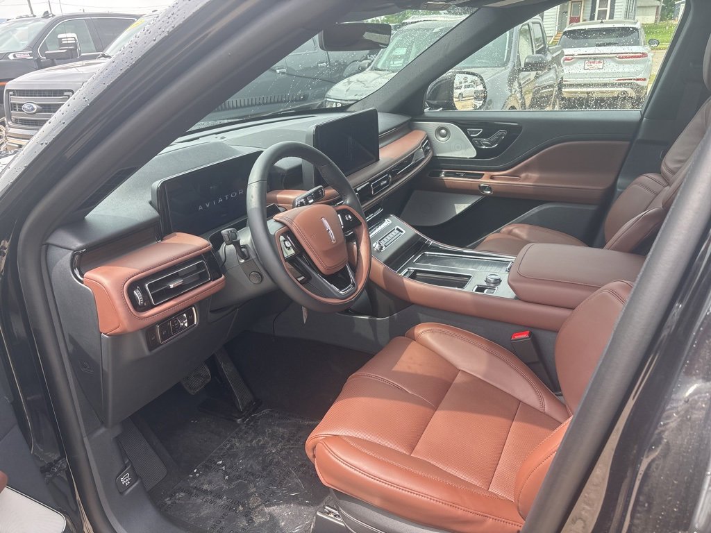 New 2025 Lincoln Aviator Reserve w/ Equipment Group 201A image 9