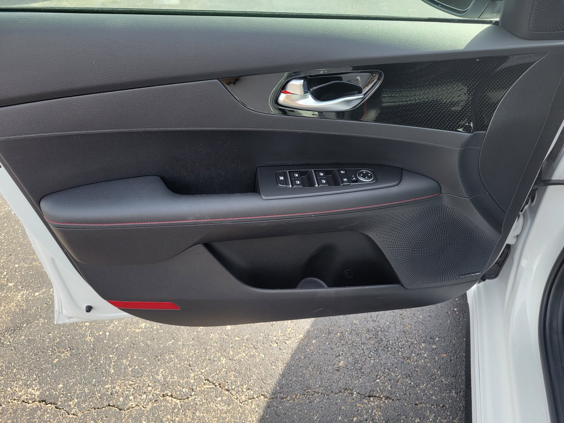 Used 2024 Kia Forte GT w/ GT2 Package image 18