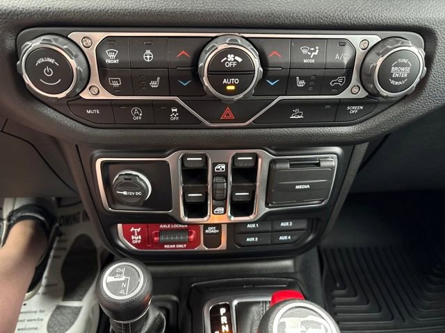 Used 2024 Jeep Wrangler Willys image 18