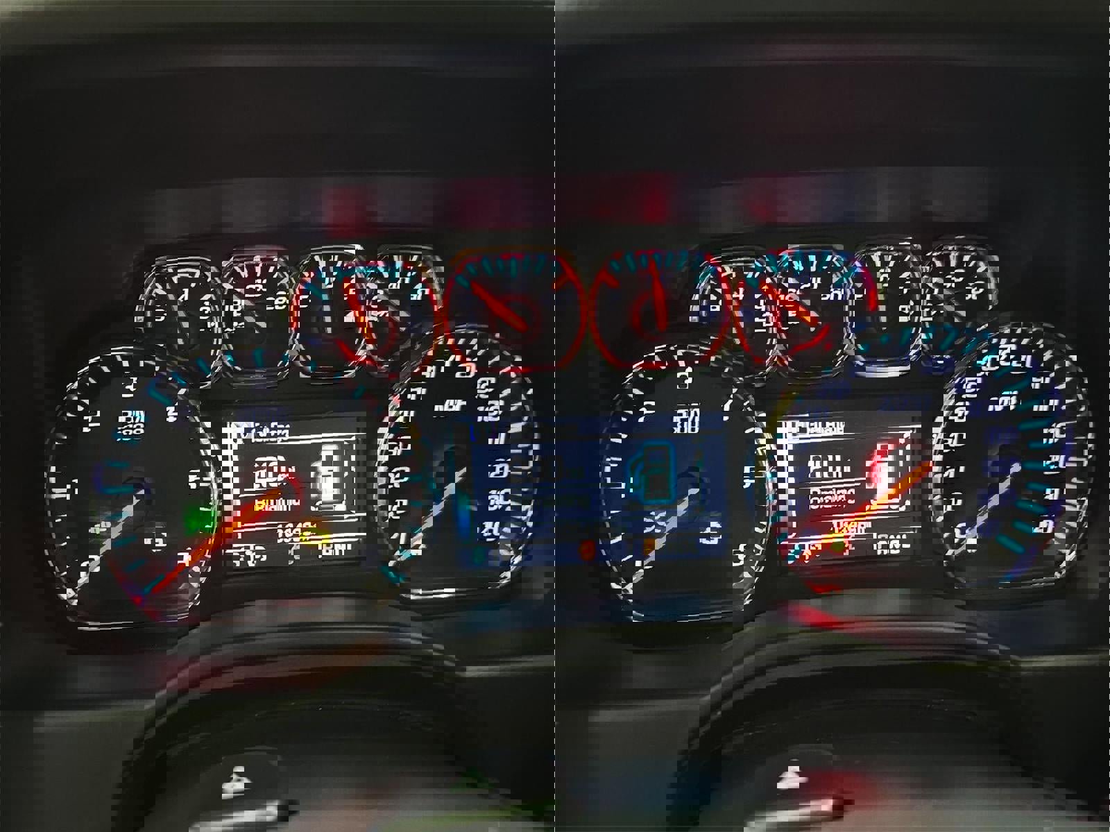 Used 2020 Chevrolet Tahoe LT image 17