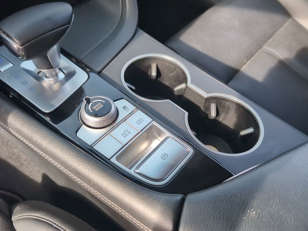 Used 2023 Genesis G70 2.0T image 28