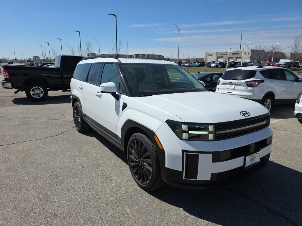 Used 2025 Hyundai Santa Fe Calligraphy image 3