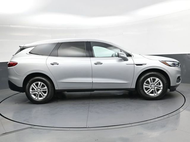 Used 2021 Buick Enclave Essence w/ Sound and Sites Package image 3