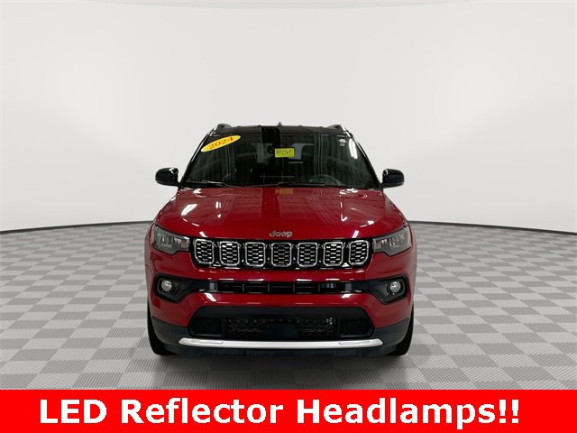 Used 2024 Jeep Compass Limited image 3