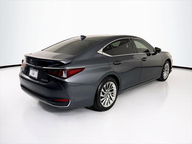 Certified 2023 Lexus ES 300h w/ Accessory Package (Z1) image 5