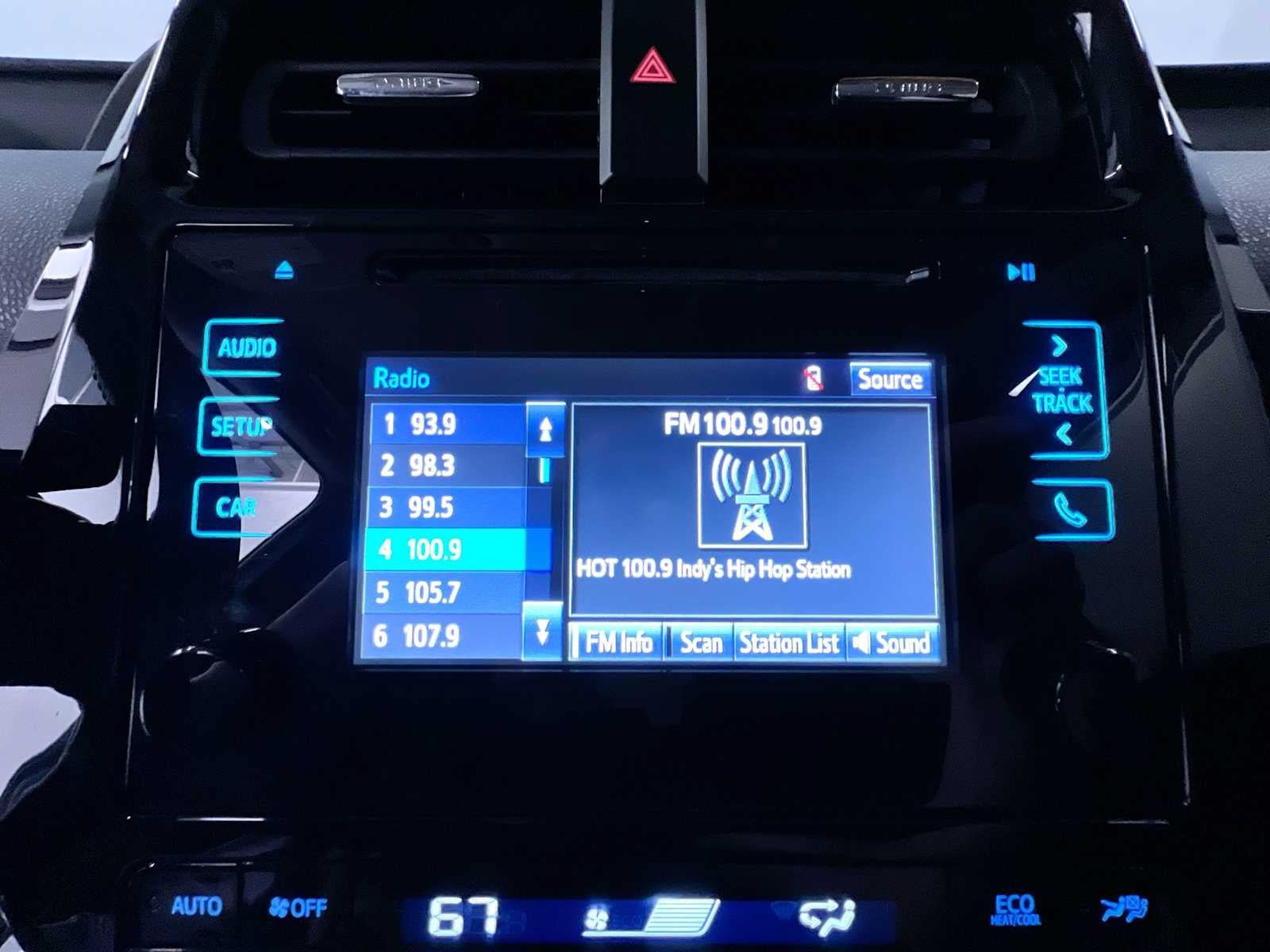 Used 2019 Toyota Prius XLE w/ Advanced Technology Package AWD/4WD image 25