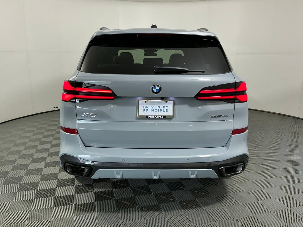 New 2026 BMW X5 xDrive40i w/ M Sport Package AWD/4WD image 6