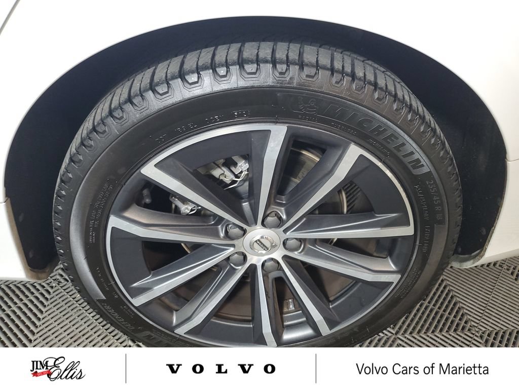 Used 2021 Volvo S60 T5 Momentum w/ Climate Package FWD image 11