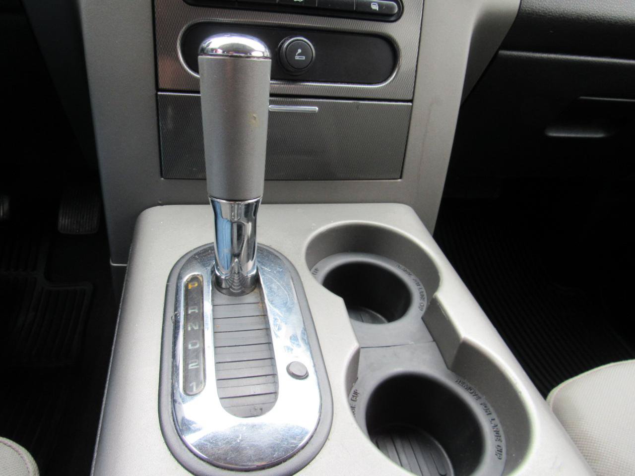 Used 2005 Ford F150 XLT AWD/4WD image 21