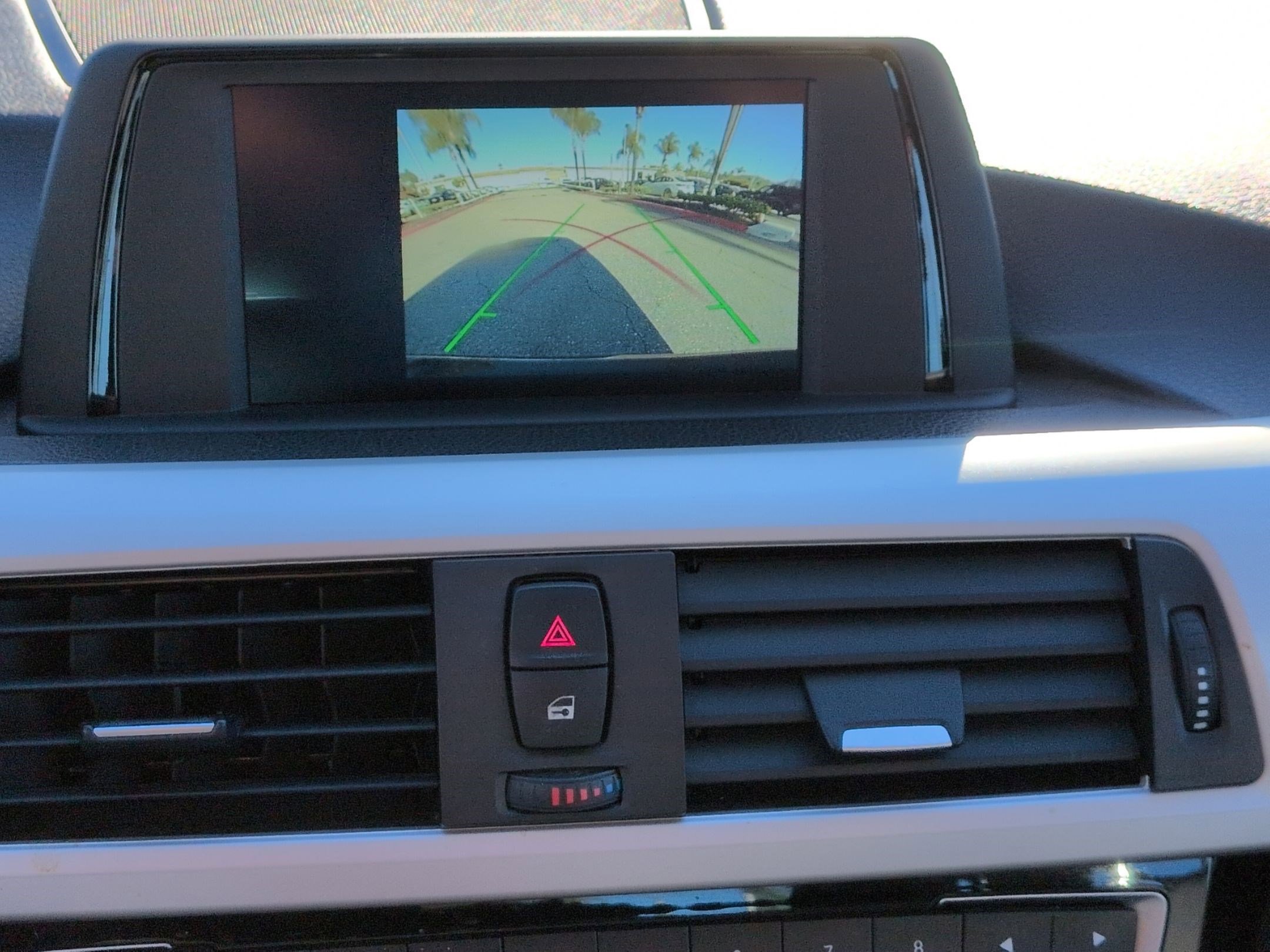 Used 2018 BMW 320i Sedan image 24