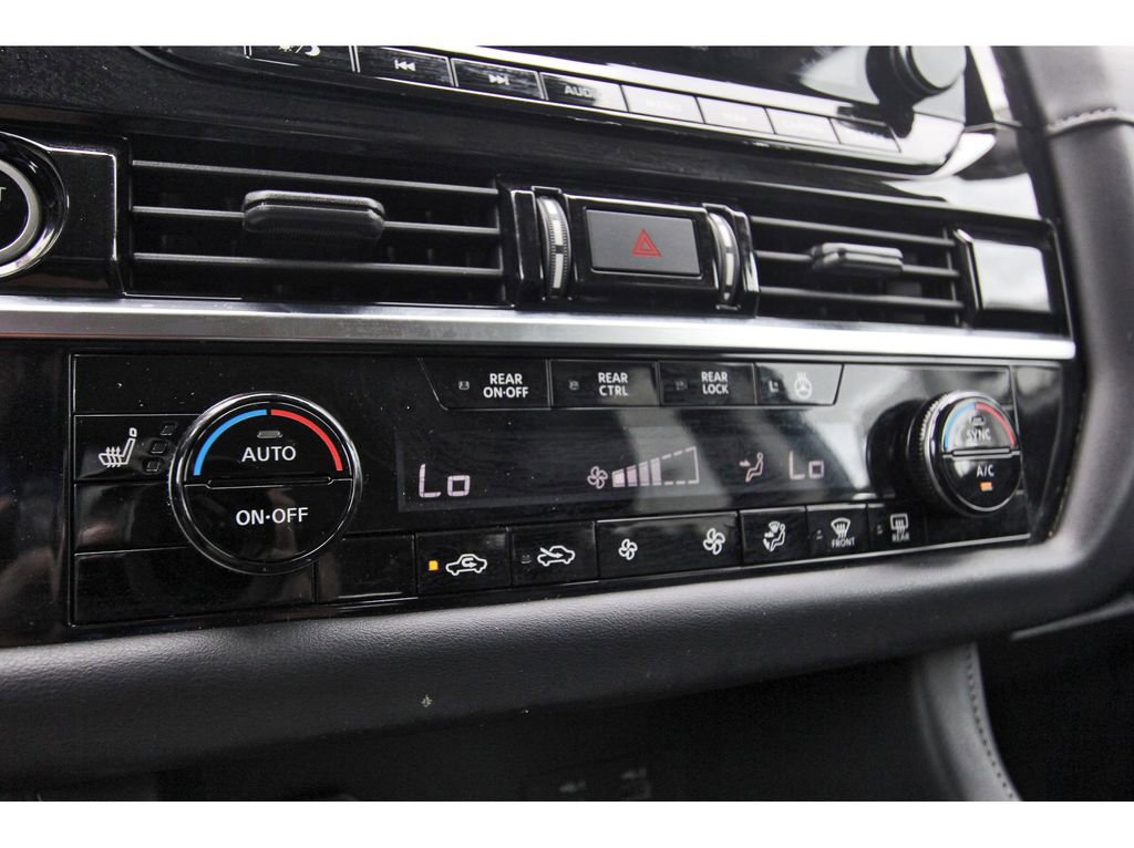 Used 2023 Nissan Pathfinder SL FWD image 18