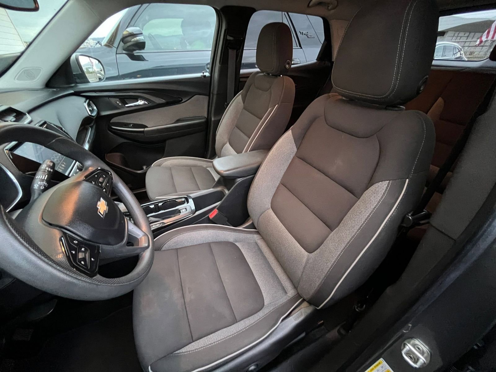 Used 2023 Chevrolet TrailBlazer LT w/ Convenience Package image 36