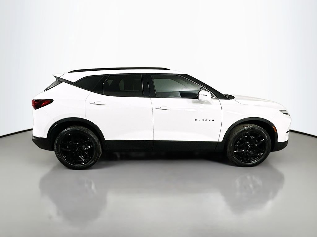 Used 2023 Chevrolet Blazer LT w/ LPO, Black Grille Bar Package AWD/4WD image 7